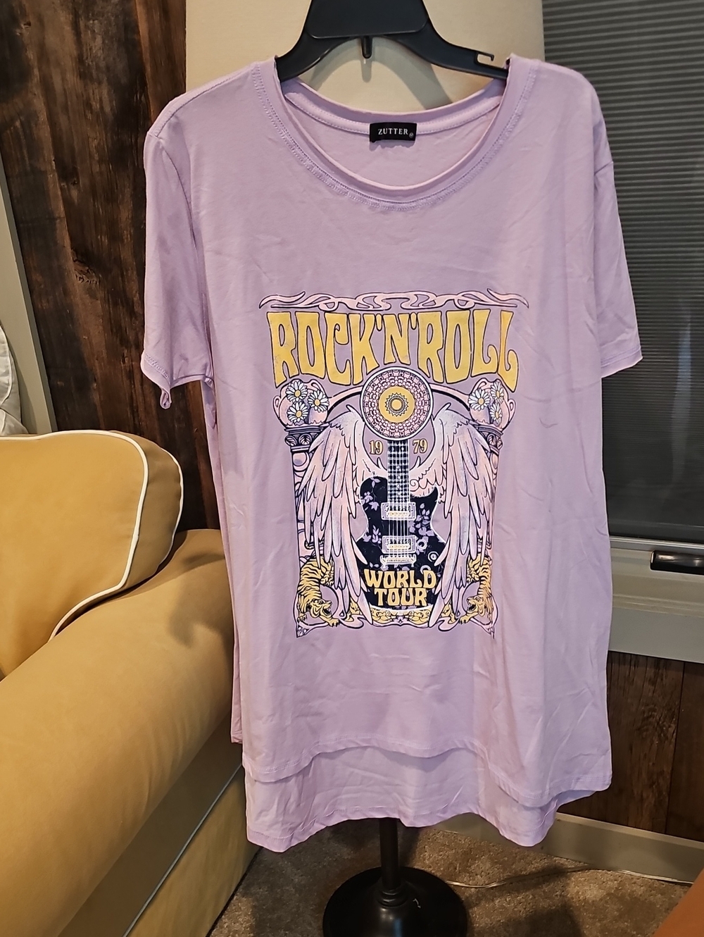 Lavender Short Sleeve Graphic Tee Dress for Women with Yellow Print